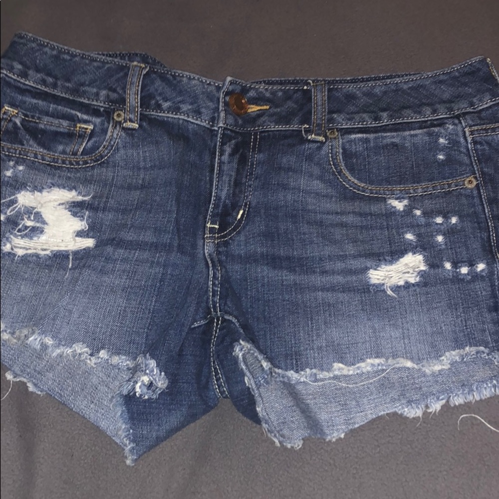 Midi shorts with rips, medium wash